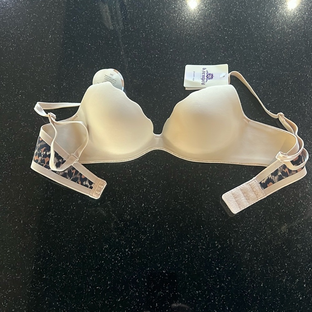 NWT B.Tempt'd 32A push up bra